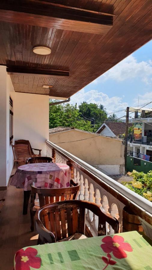 היקדואה Guesthouse Kind And Love מראה חיצוני תמונה