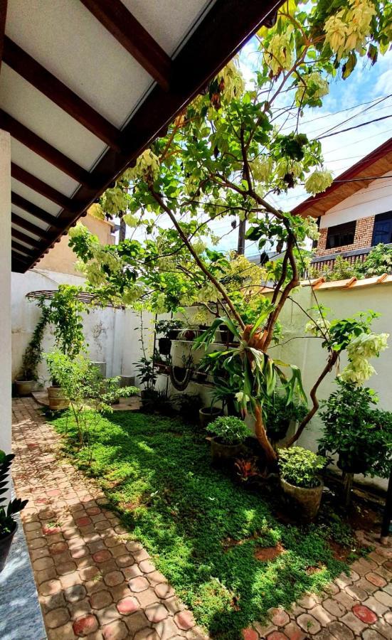 היקדואה Guesthouse Kind And Love מראה חיצוני תמונה
